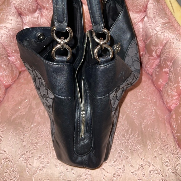 👜👜👜 Coach Leather and Jacquard Handbag - Picture 8 of 14